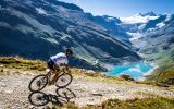 Men_Mountains_Lake_493453.jpg