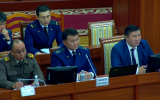 Откурбек Джамшитов в парламенте.png