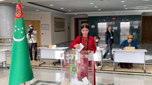выборы Туркменистан.jpg