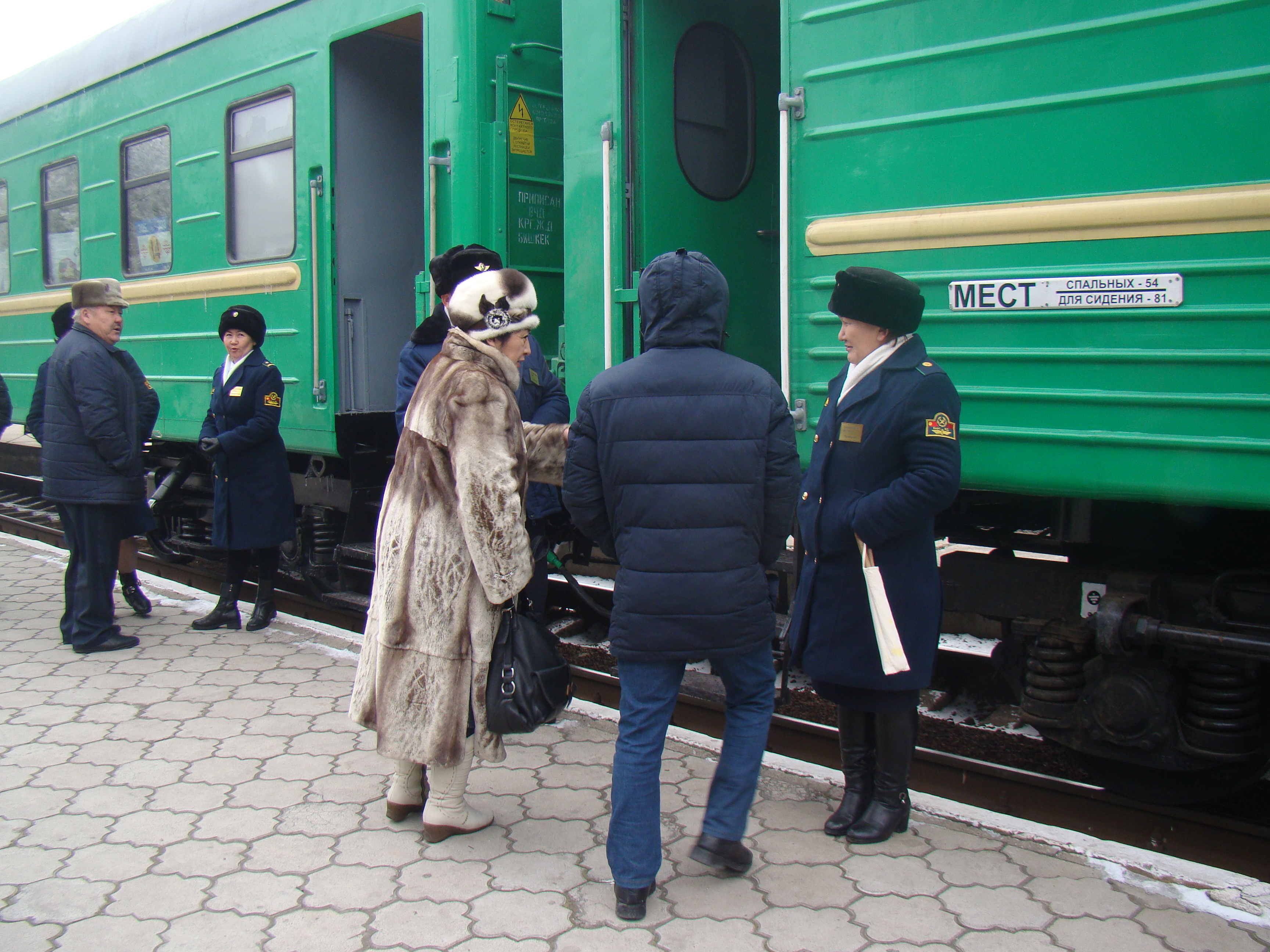 Поезд новокузнецк бишкек. Поезд Казань Бишкек. Поезд Бишкек Москва. Железная дорога Киргизии. Поезда Киргизии.