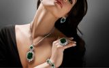 1612599017_27-p-ukrasheniya-na-zelenom-fone-33.jpg