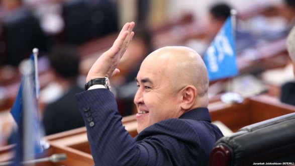 алтынбек сулайманов.jpg